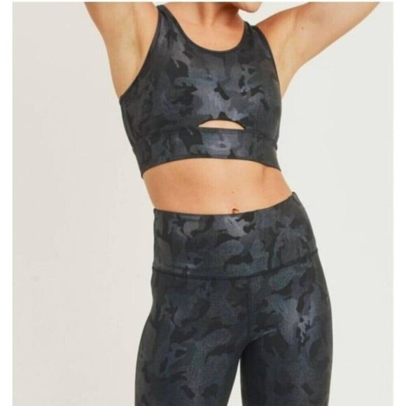 Mono B NEW Holographic Camo Sports Bra Size S - Picture 1 of 6